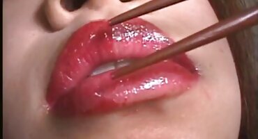 sex không che lồn múp Một cô gái da trắng trang sex hay liếm một Người Da đen không chỉ gà, mà tất cả mọi thứ.